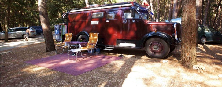 Unterkunftsmöglichkeiten auf den Campingplatz Bijar